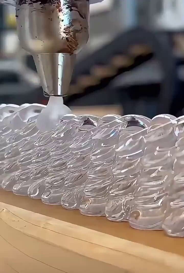 Single-piece 3D-printed PETG bar counter stretches 4 meters, glows with LED backlighting