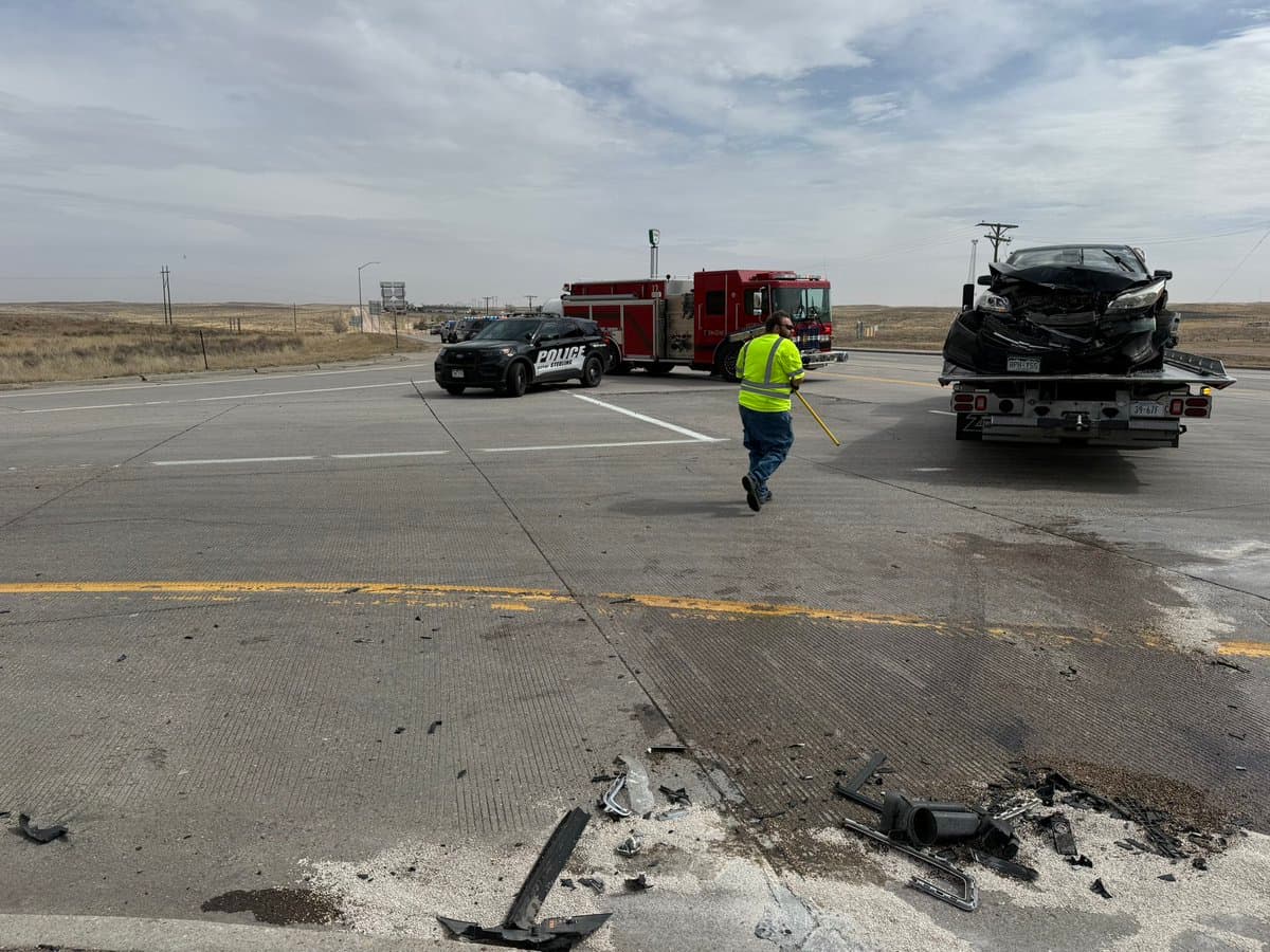 Crash cleared on Highway 6 near Highway 61, traffic still slowed