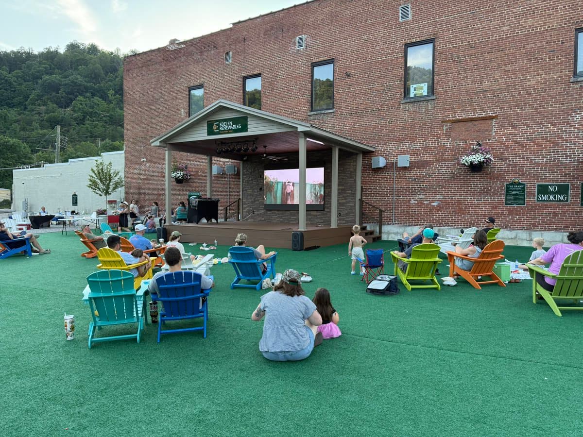 Edelen Renewables pavilion hosts movie night in downtown Hazard