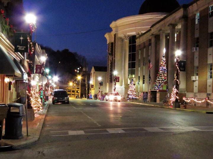 Holiday Market Brings Local Vendors, Family Activities to Downtown Hazard