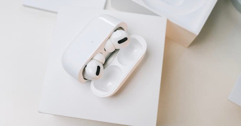 iOS 26 turns AirPods into a camera remote for iPhone photographers