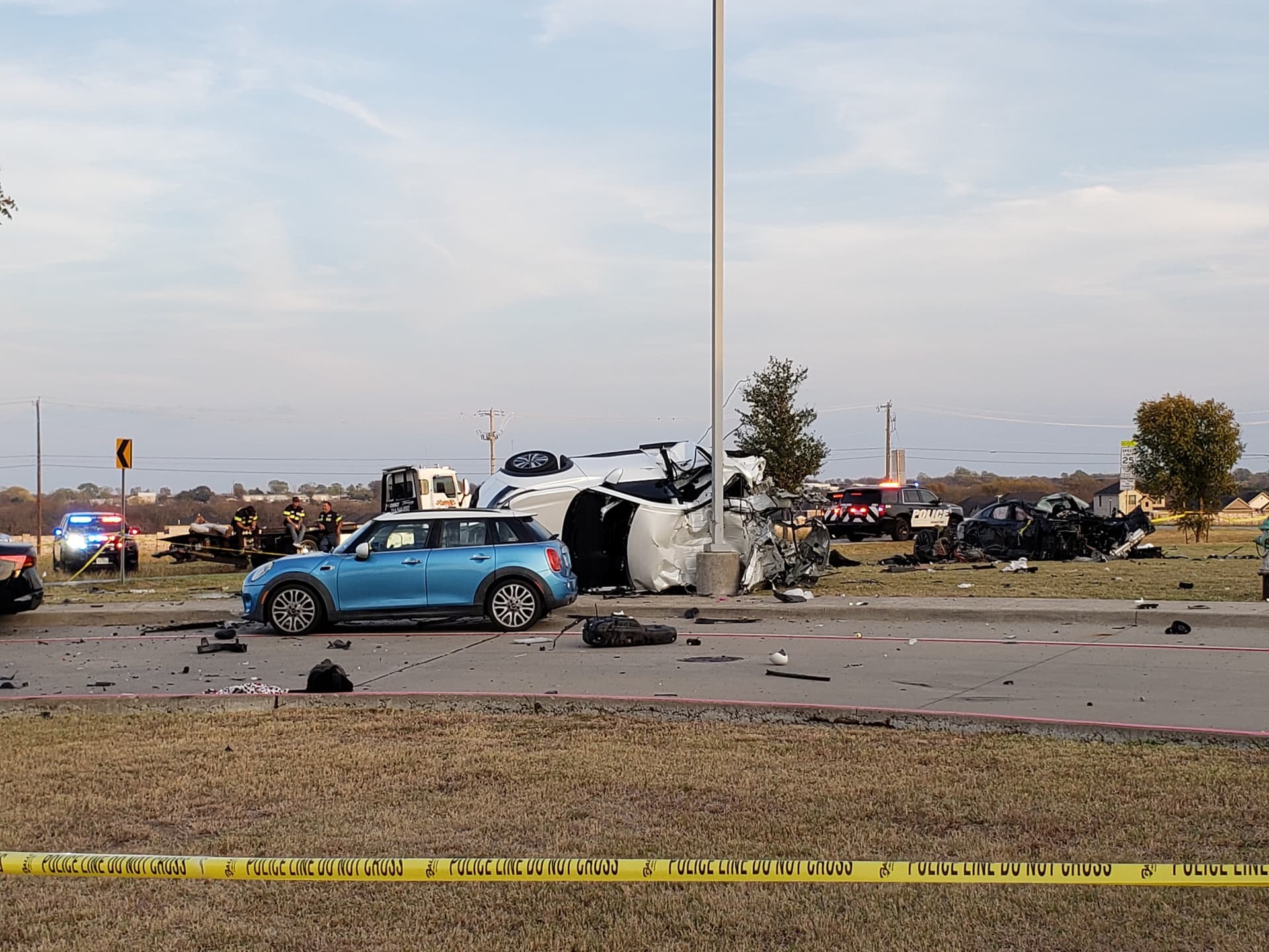 Yuma rollover crash near elementary school injures driver, police say