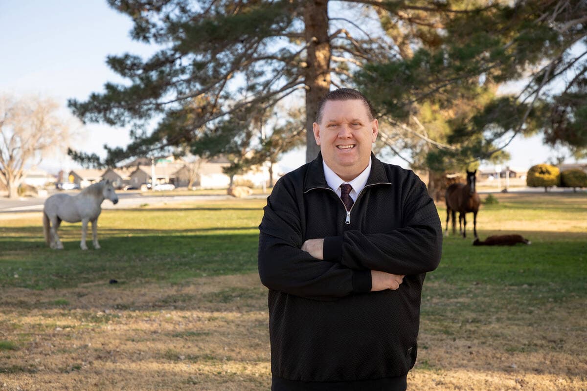 Therapist Scott Oakley Launches Campaign for Pahrump Justice of the Peace