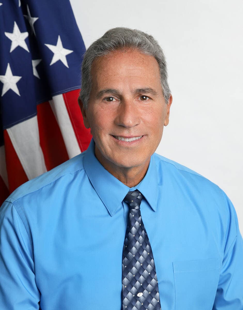 Retired LVMPD Sergeant Stan Hyt Campaigns for Nye County Sheriff