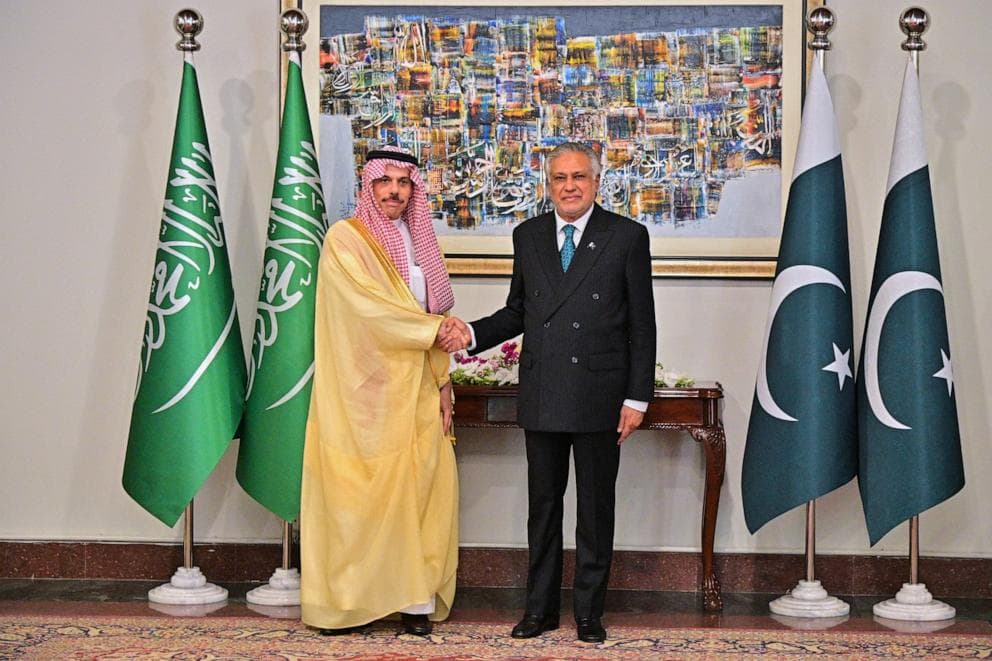 Pakistan Hosts Saudi, Turkish and Egyptian Officials for Iran War Talks