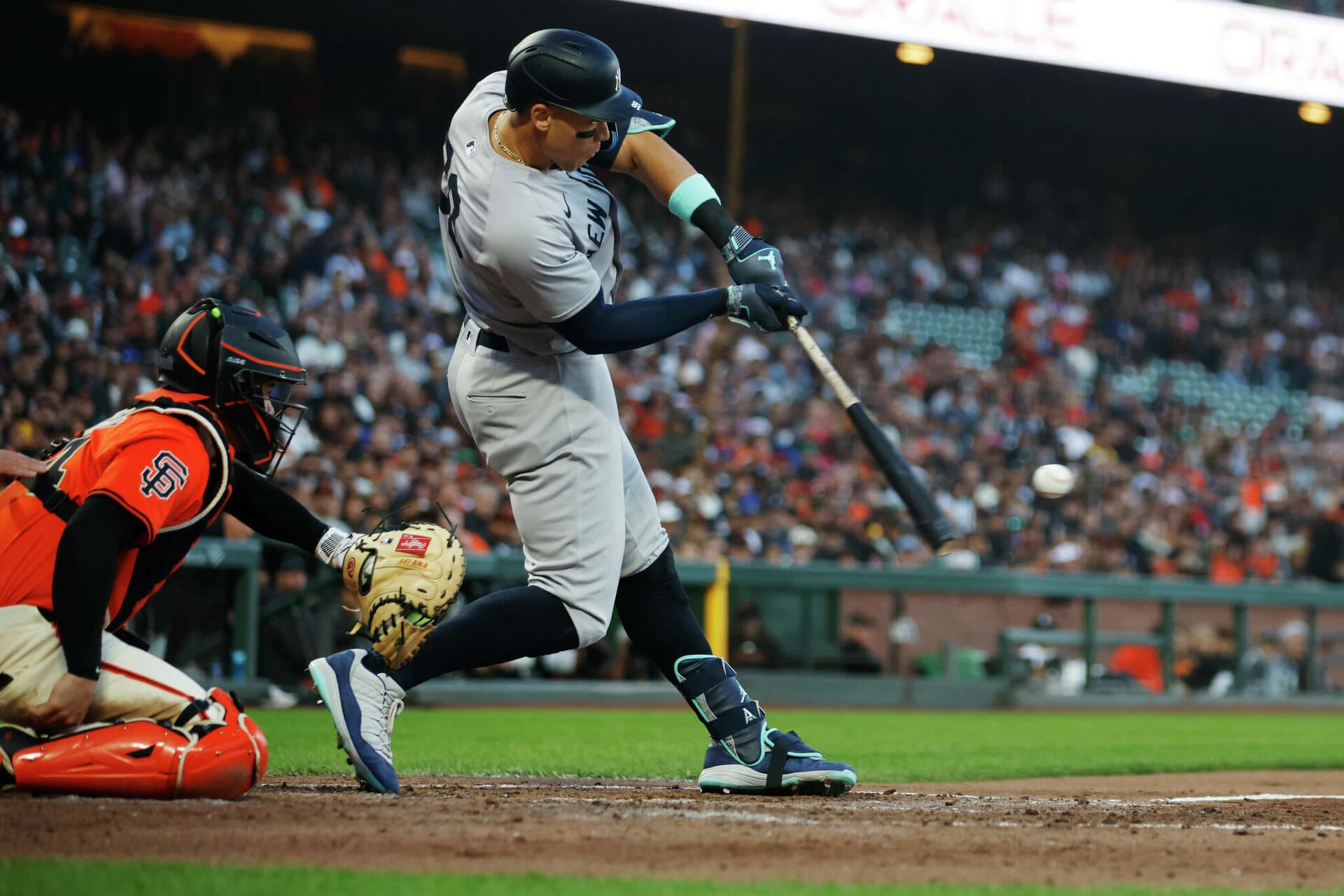 Yankees Shut Out Giants 7-0 in San Francisco Opening Day Rout