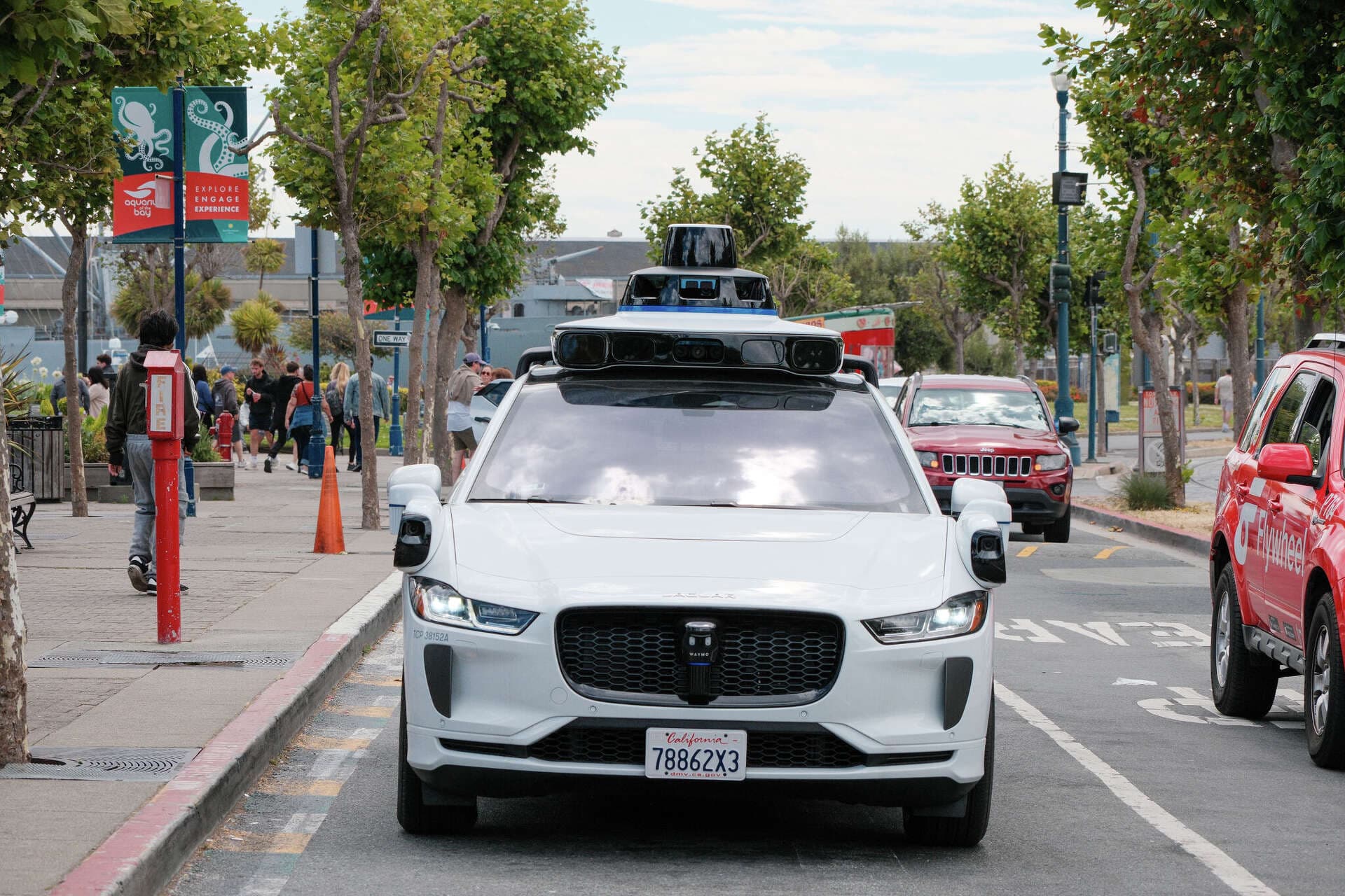 Waymo Deploys Sixth‑Gen Ojai Robotaxis for Driverless Bay Area, LA Rides