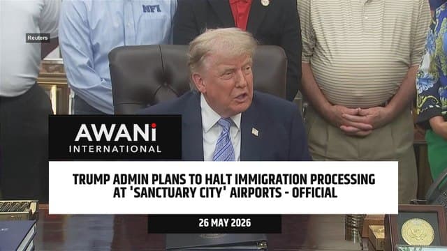 Trump considers halting airport customs processing in sanctuary cities