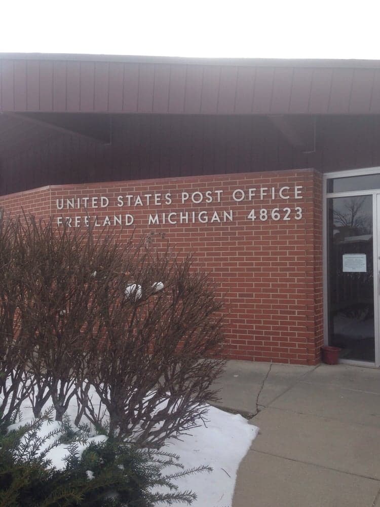 Freeland post office outgrows site, traffic backups prompt relocation search