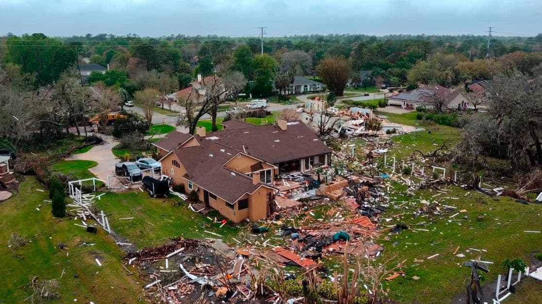 Seminole County cleanup continues after EF-2 tornado damages homes