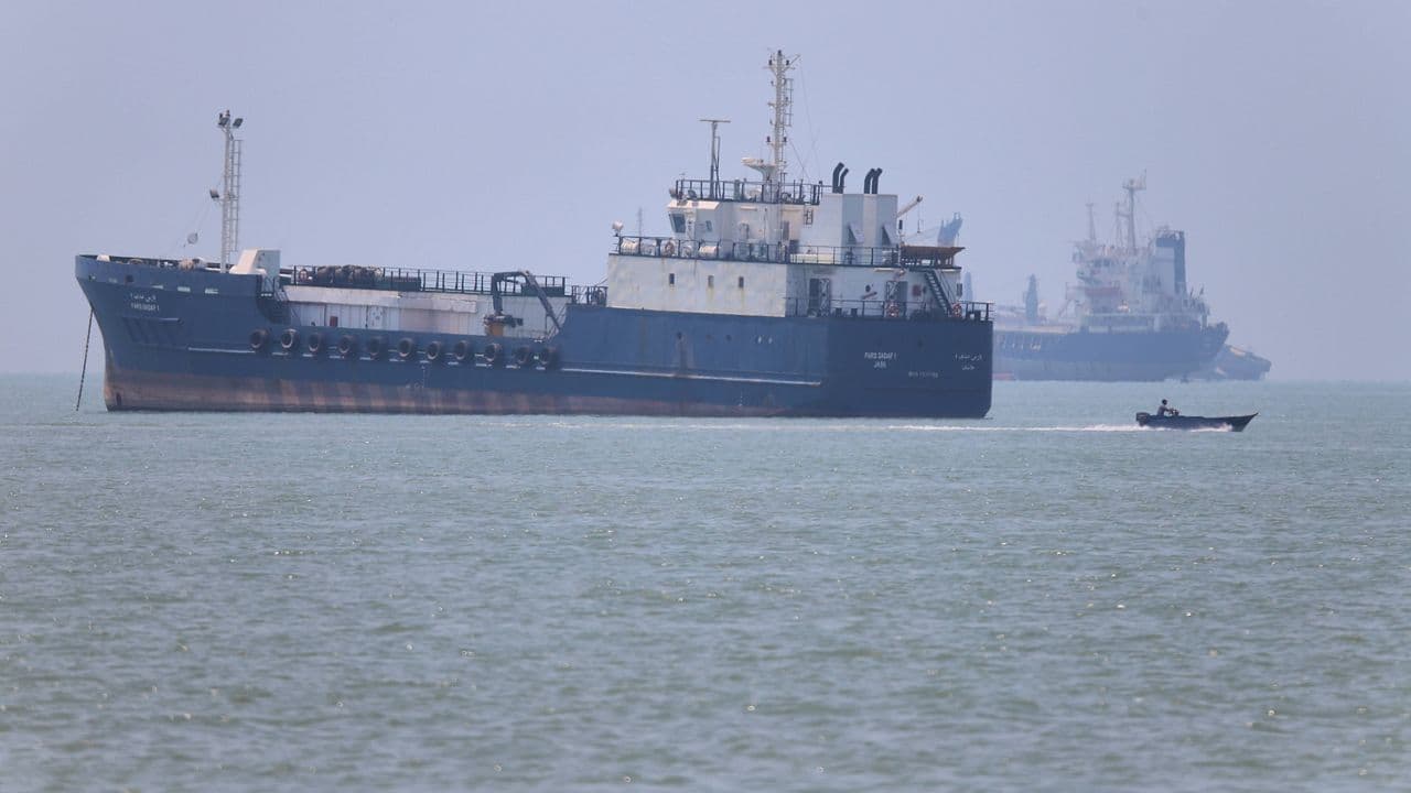 U.S.-Iran deal lets oil exports resume, eases blockade and sanctions
