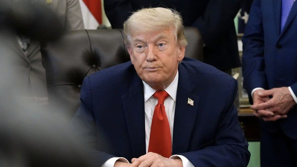 Appeals court lets Trump keep 10% global tariffs in place temporarily