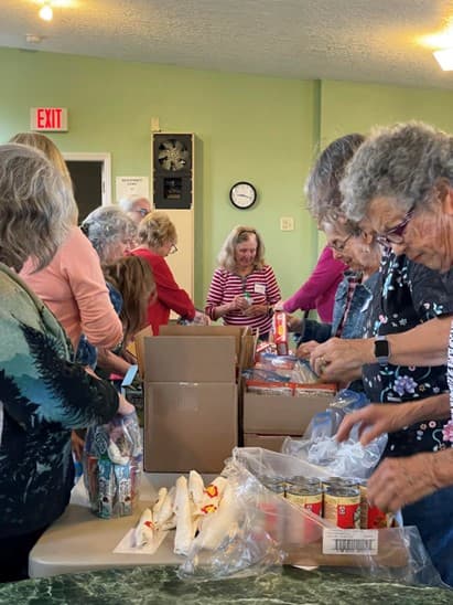 Rio Rancho Police Collect Food for Sandoval County Families