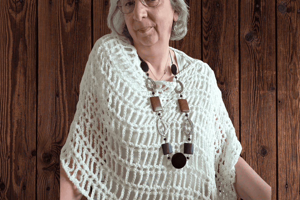 Sandra Stitches shares easy crochet poncho for polished comfort