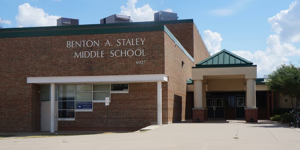 Staley Middle School farewell brings Frisco generations back together