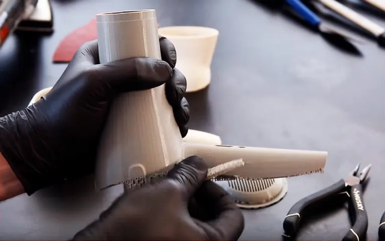 Raise3D Partners With AMT to Streamline SLS Post-Processing for European Customers