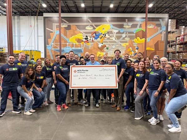 HCA Florida Healthcare gives $20,000, volunteers 300 hours for hunger relief