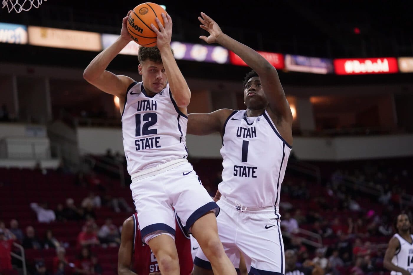 Utah State Tops Fresno State 72-63 in Holiday Game