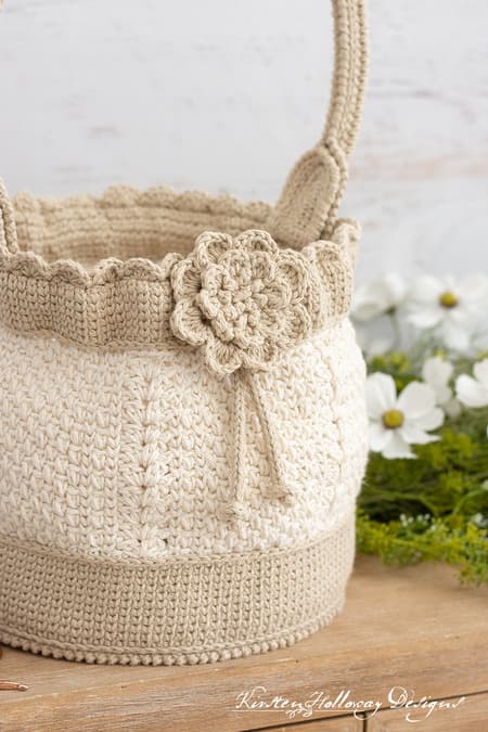Lacy Crochet Drawstring Bag Blends Style, Storage, and Durability