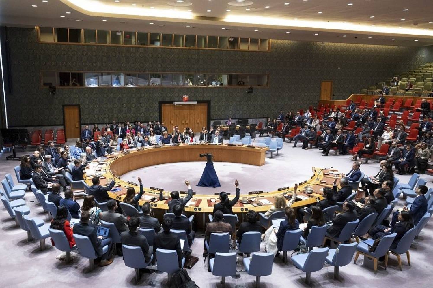 UN Security Council Endorses Foreign Stabilization Force for Gaza