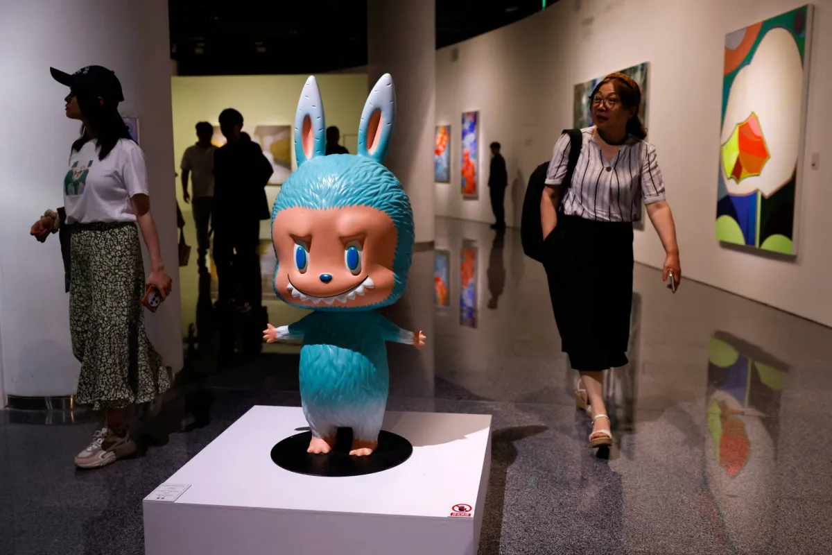 Life‑Size Labubu Sculpture Fetches Six‑Figure Price, Designer-Toy Craze Moves Into Art Market