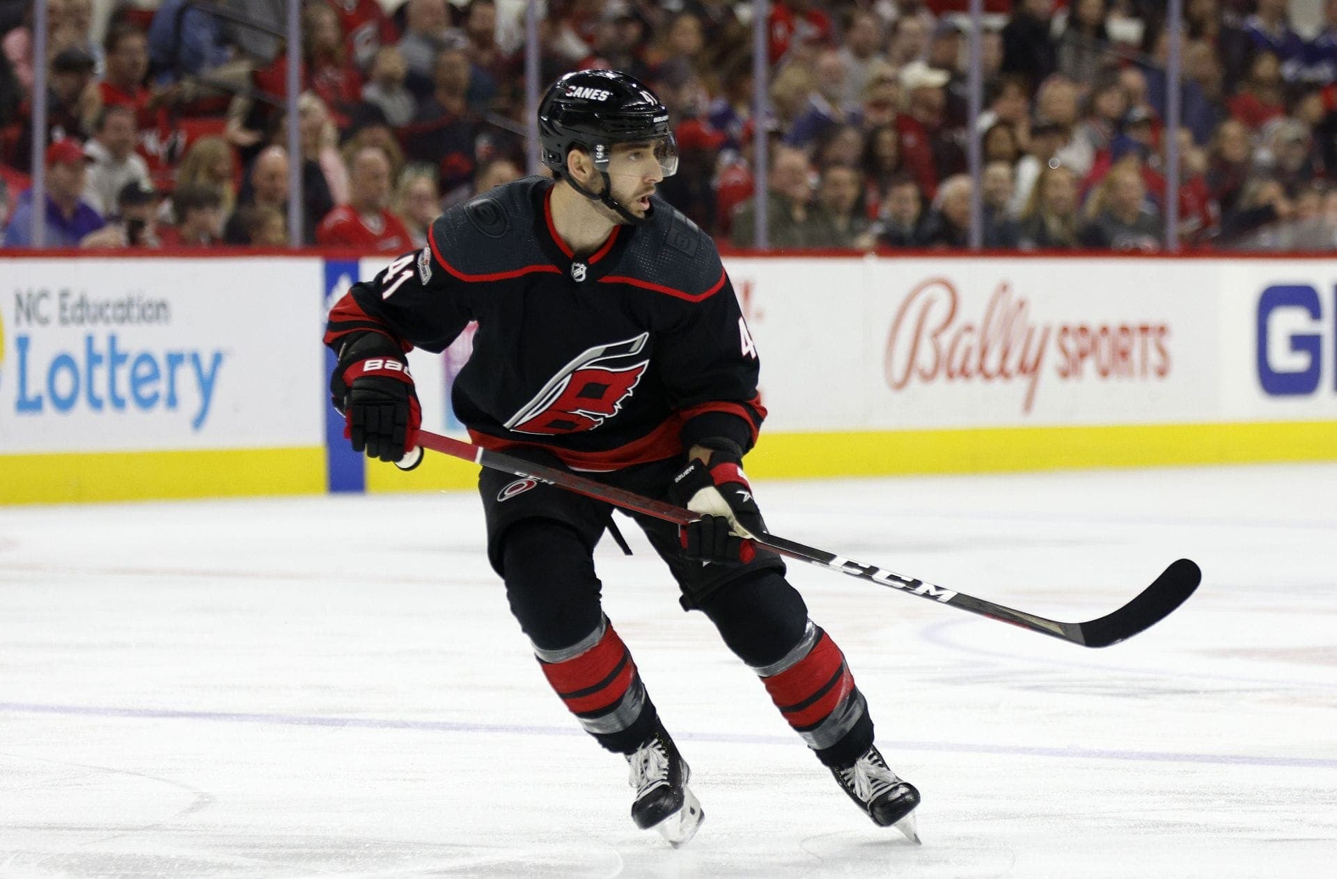 Hurricanes Beat Red Wings 5, Snap Three Game Losing Streak