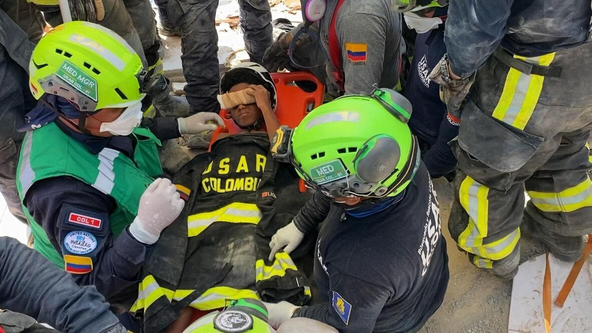 Colombian rescuers free boy from rubble after Venezuela earthquake