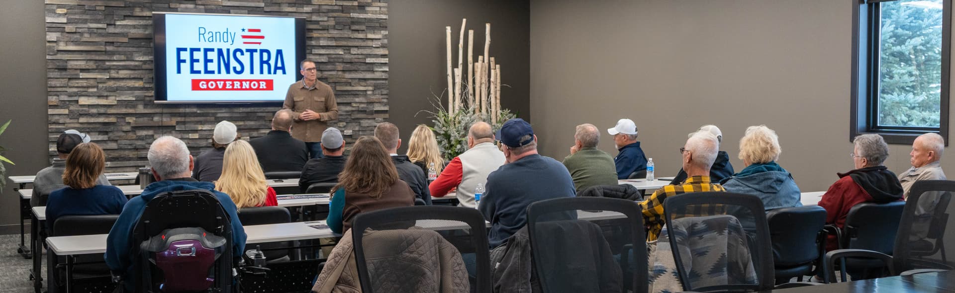 Feenstra Visits Storm Lake, Addresses Water Rates and Workforce