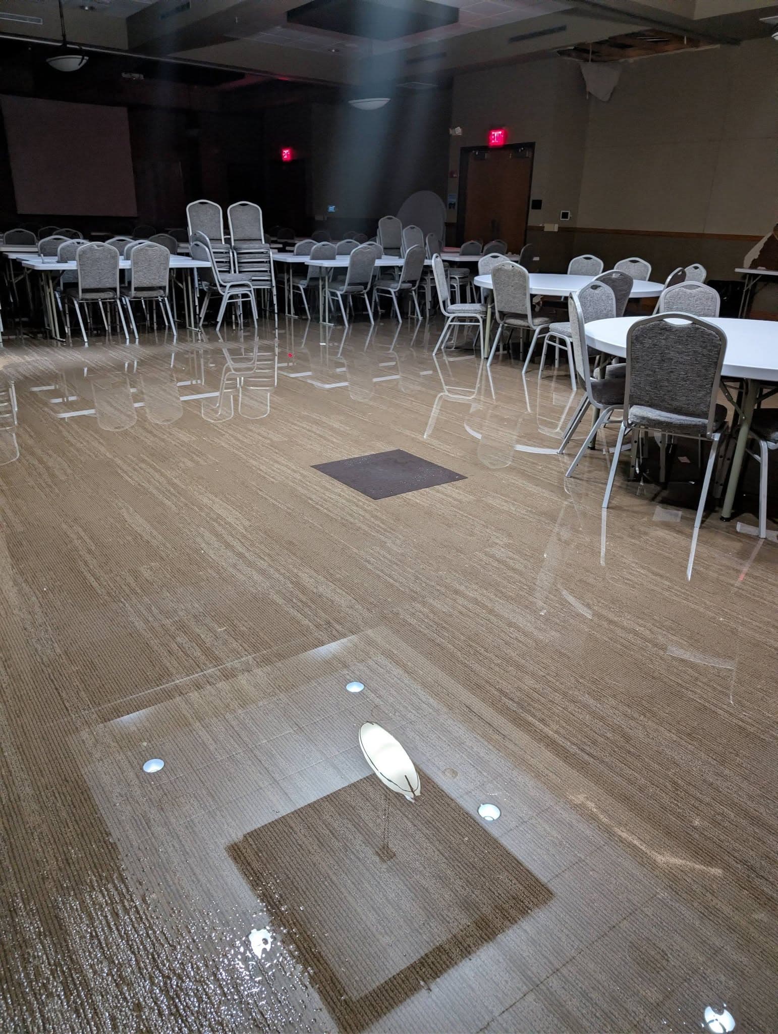 Sprinkler Line Bursts at King's Pointe Resort, Floods Ballroom, Forces Evacuation