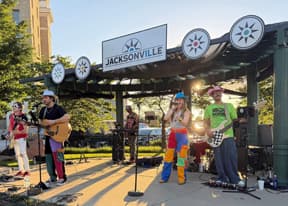 90s Kids Superfly draws big crowd to Jacksonville concert series