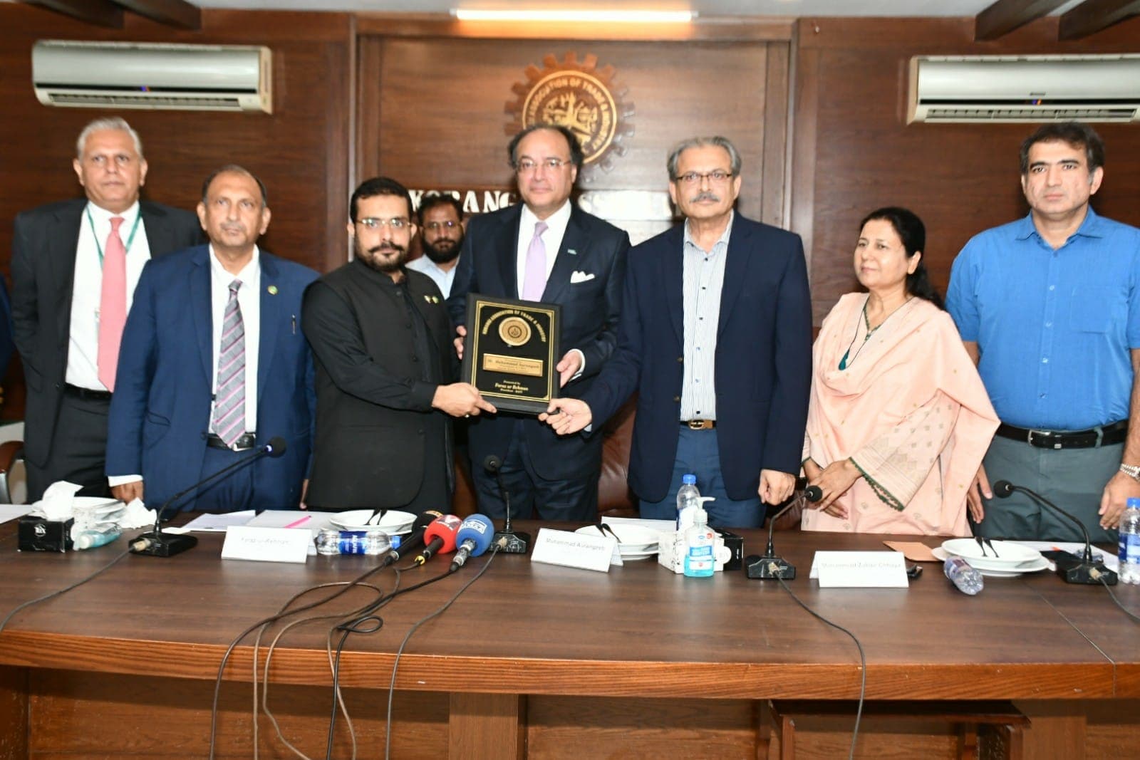 Pakistan signs MoU to explore Trump-family linked USD stablecoin