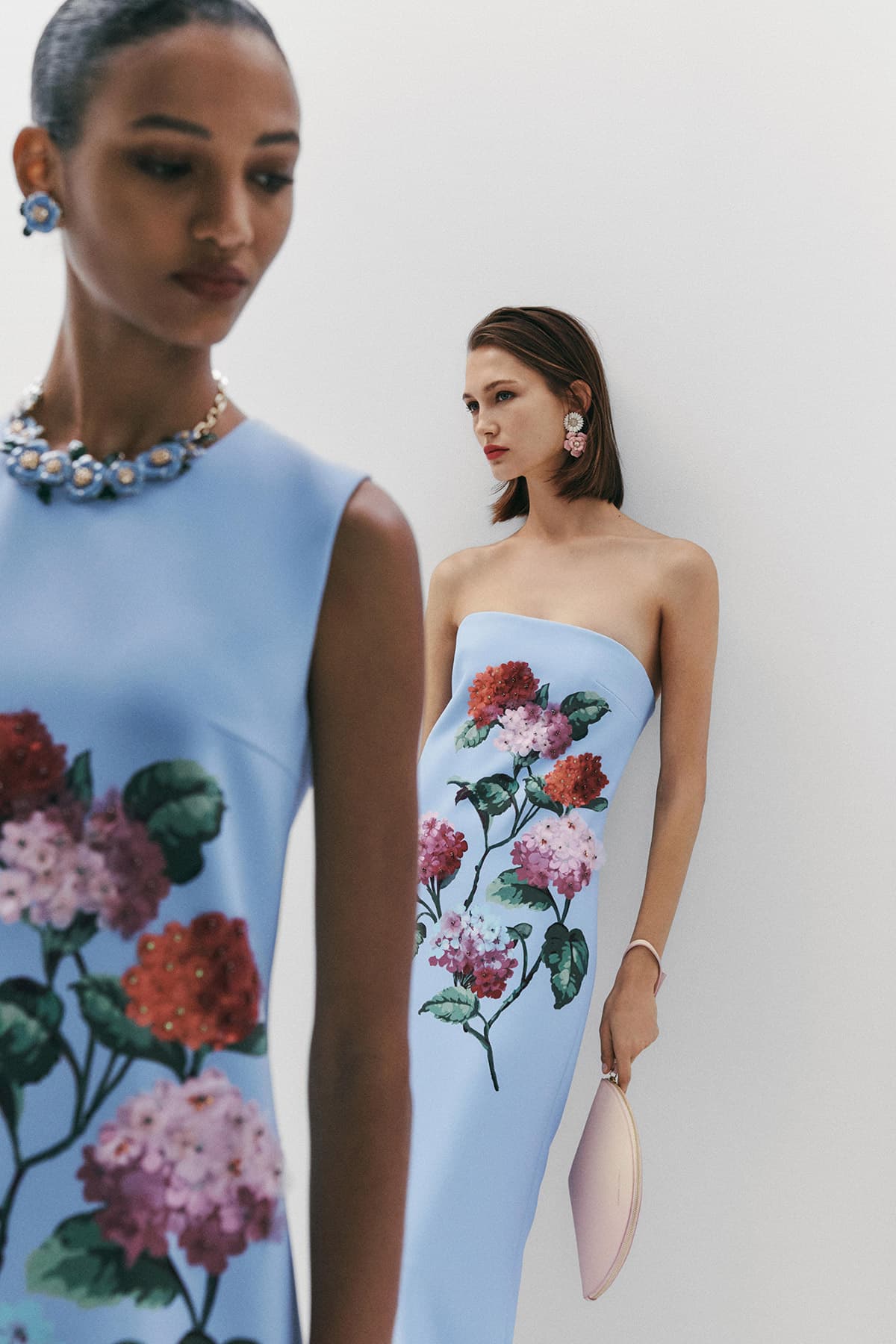 Carolina Herrera Pre-Fall Leads Designers Toward Garden-Inspired Casual Elegance