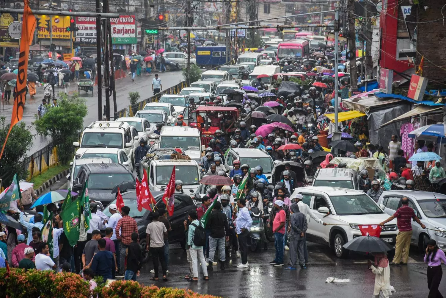 Nationwide Bharat Bandh begins as unions predict mass disruption