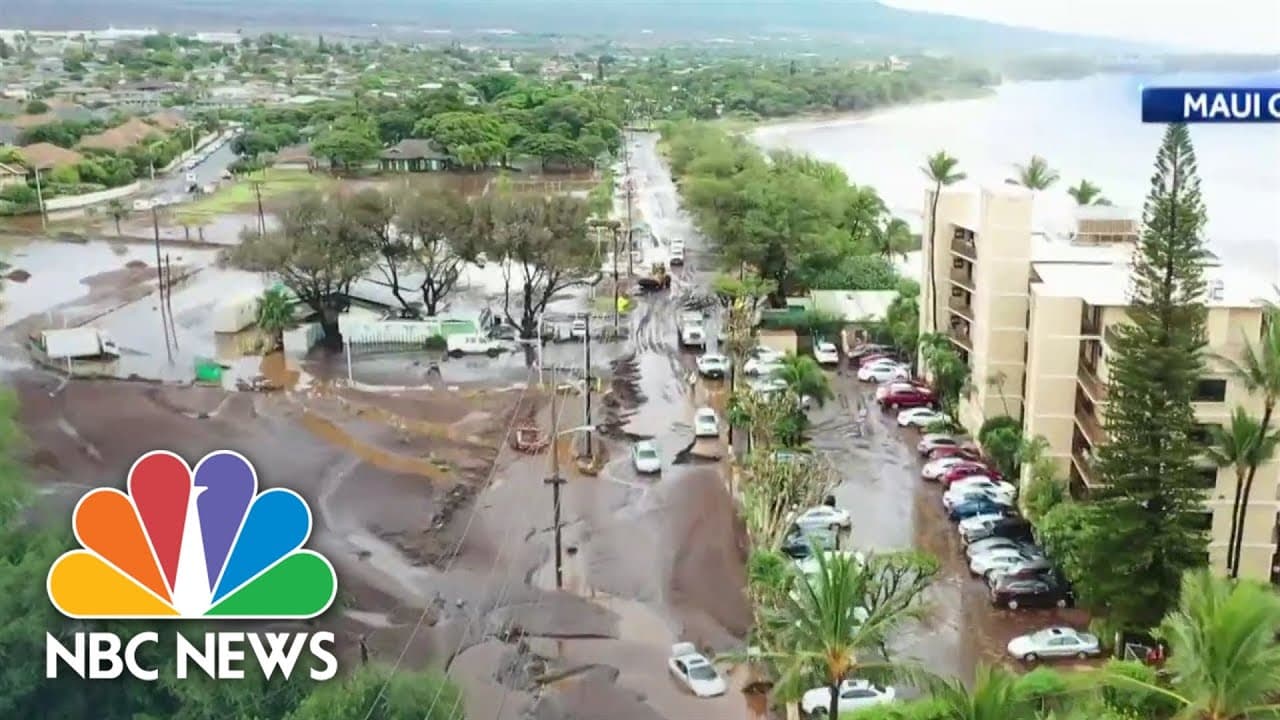 Hawaii's Worst Flooding in Two Decades Swallows Homes, Threatens Century-Old Dam