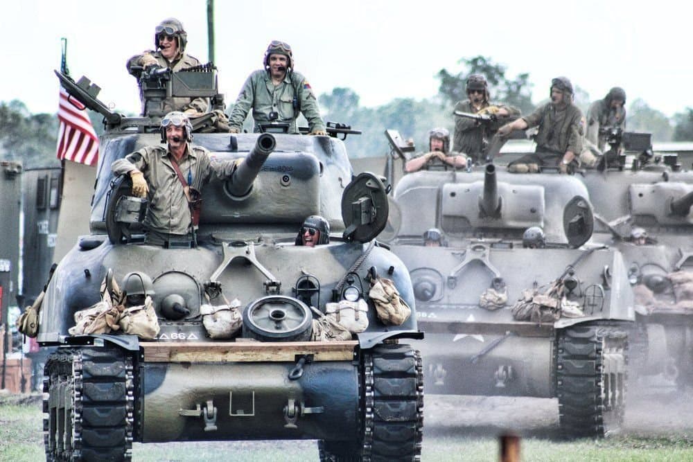 Tanks roll into Jacksonville for Morgan County Fair salute to troops