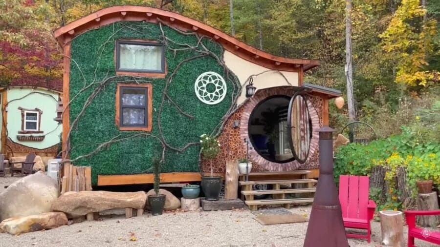 Retiree's $25,000 Hobbit tiny home joins 170-person community