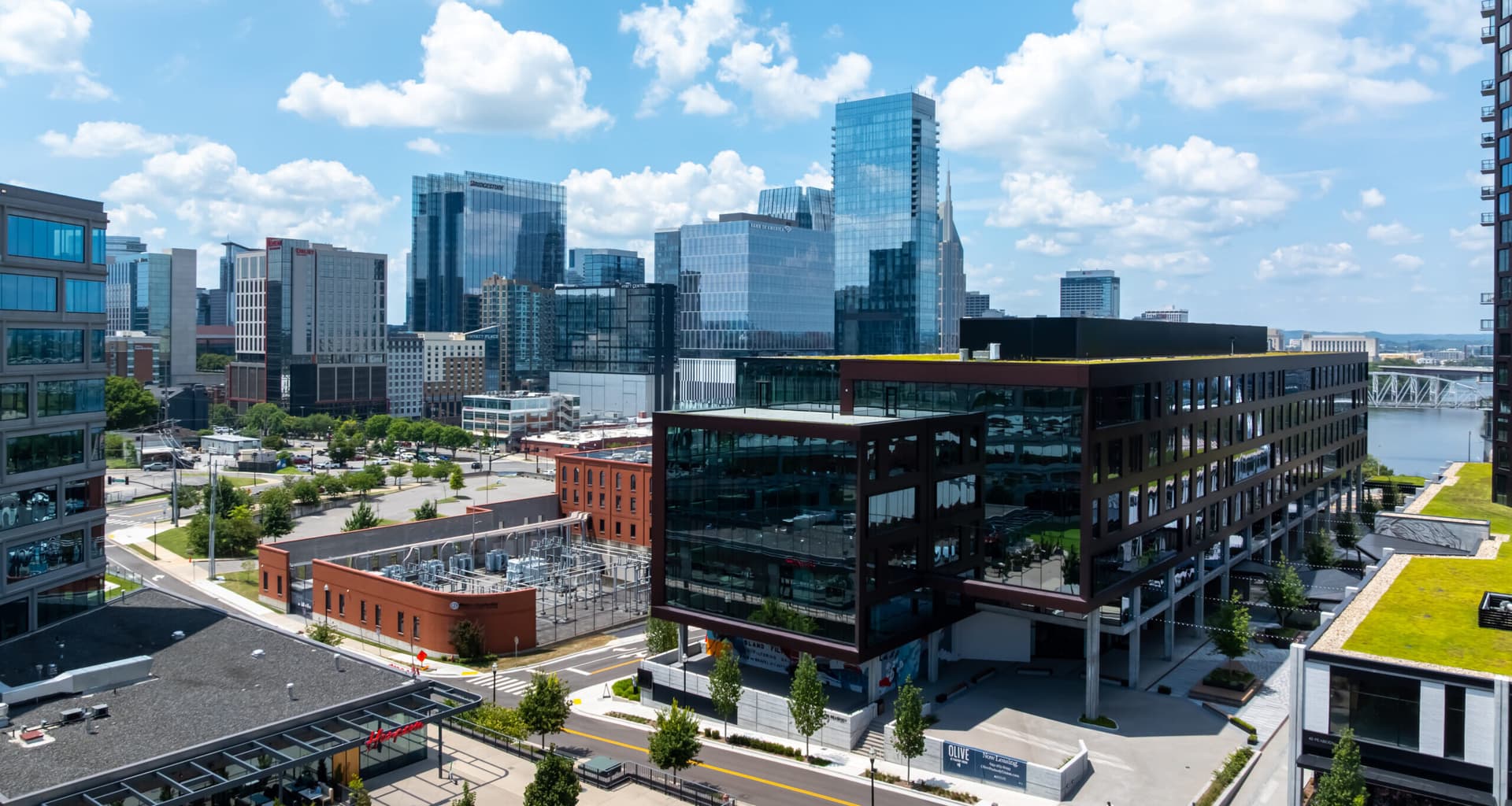 Starbucks expands in Nashville, sharpening Seattle business climate fears