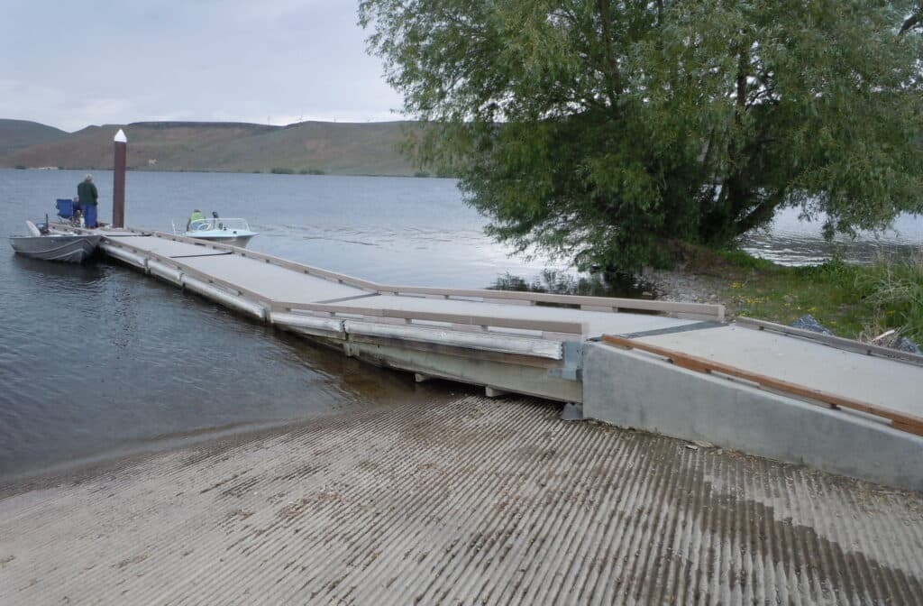 Thief Valley Reservoir offers camping, fishing and mountain views in Union County