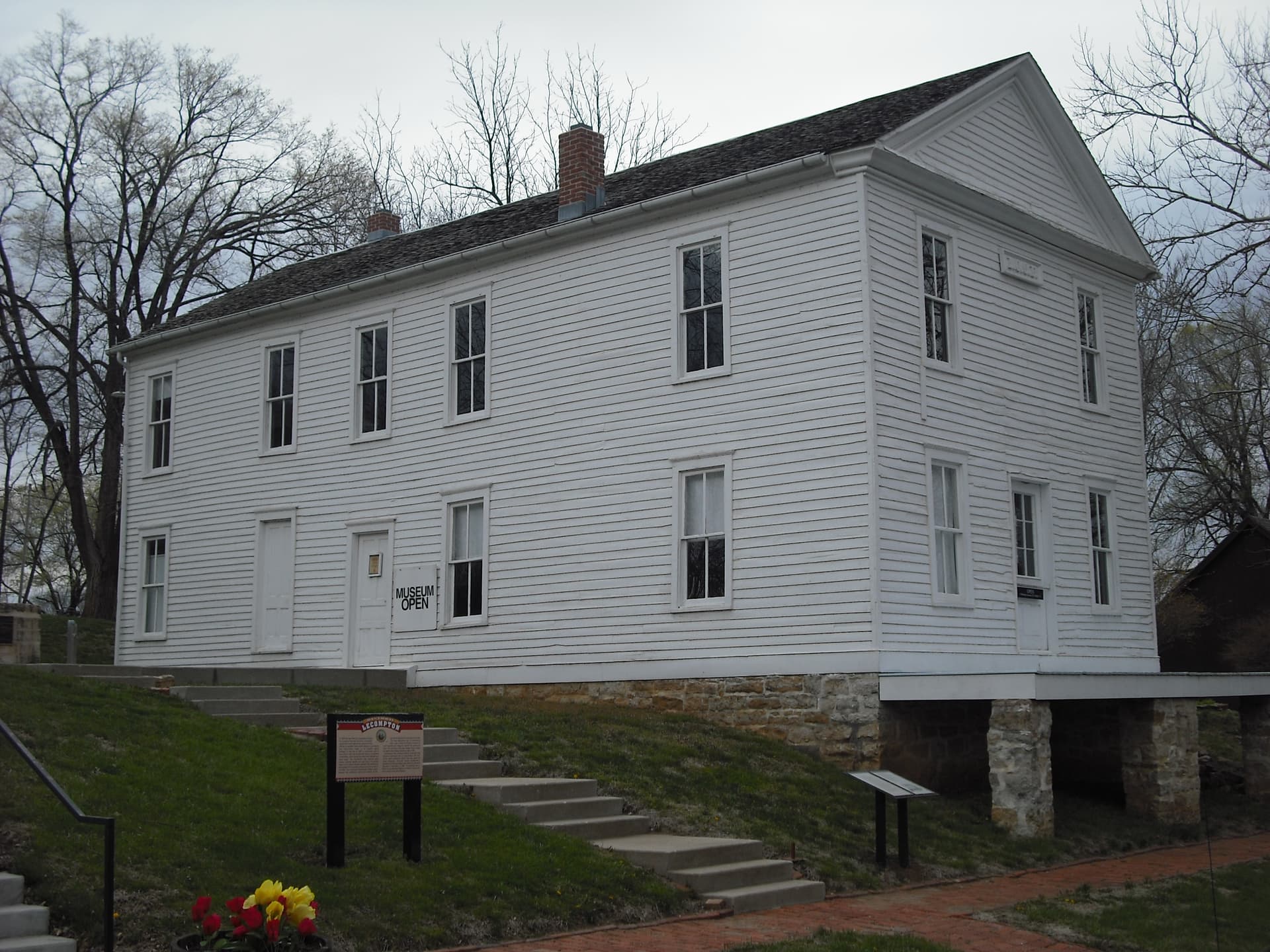 Lecompton's Bleeding Kansas history anchors Douglas County's territorial past