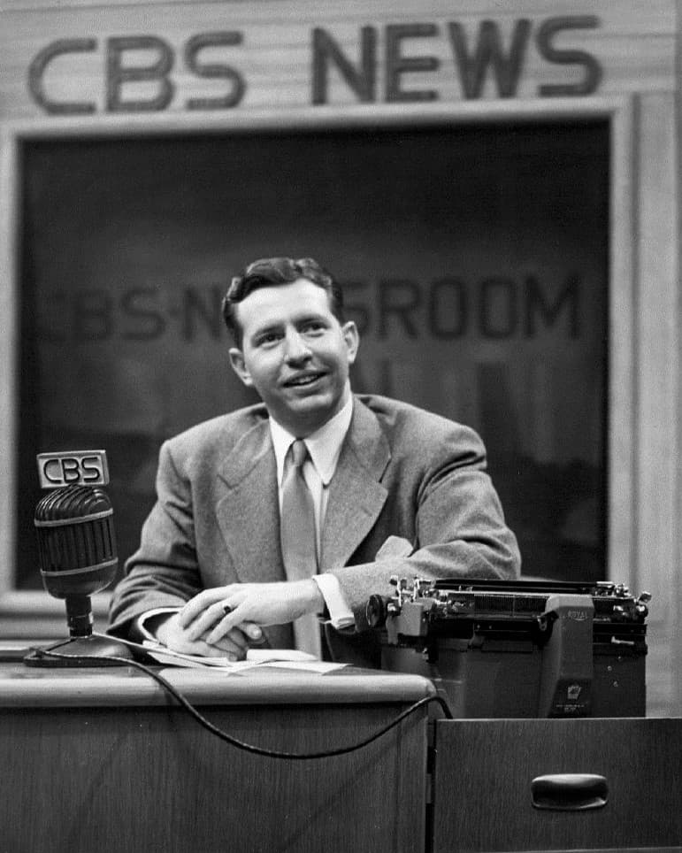 Douglas Edwards, first American TV news anchor, remembered as CBS ends radio service
