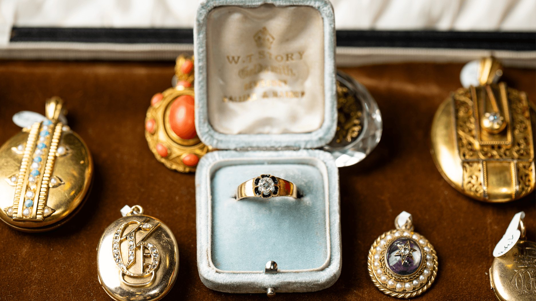 Las Vegas Antique Jewelry and Watch Show spotlights vintage engagement rings, luxury watches