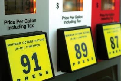 Illinois Gas Prices Surge in Mid-March as Seasonal Demand, Oil Costs Rise