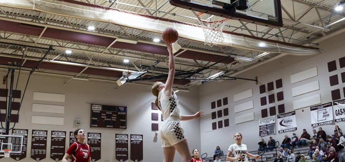 Vinton County girls fall 68-66 to Logan Elm at McArthur