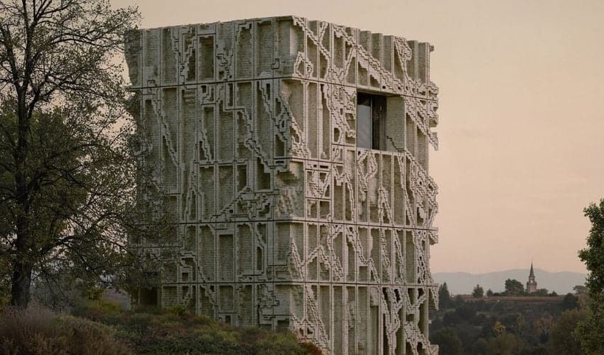 Barry Wark Studio's Tùr House Uses 3D-Printed Sand Blocks for Modular Living