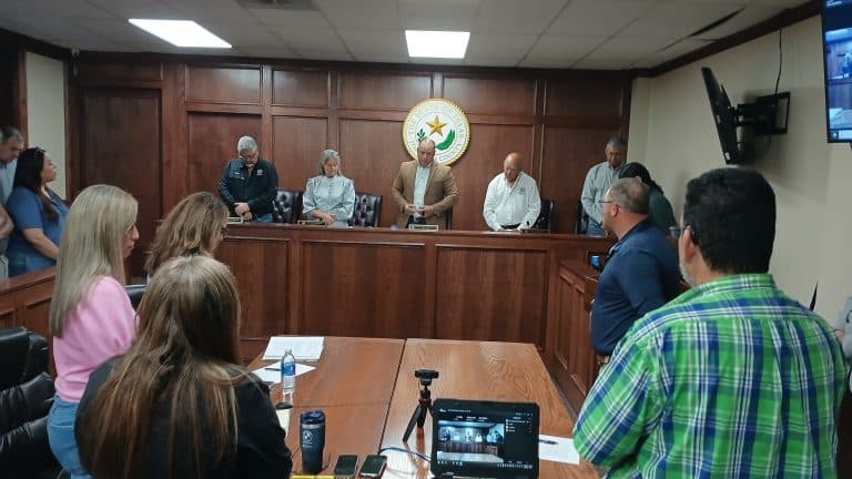 Jim Wells County honors Constable Frank Davila Jr., celebrates students