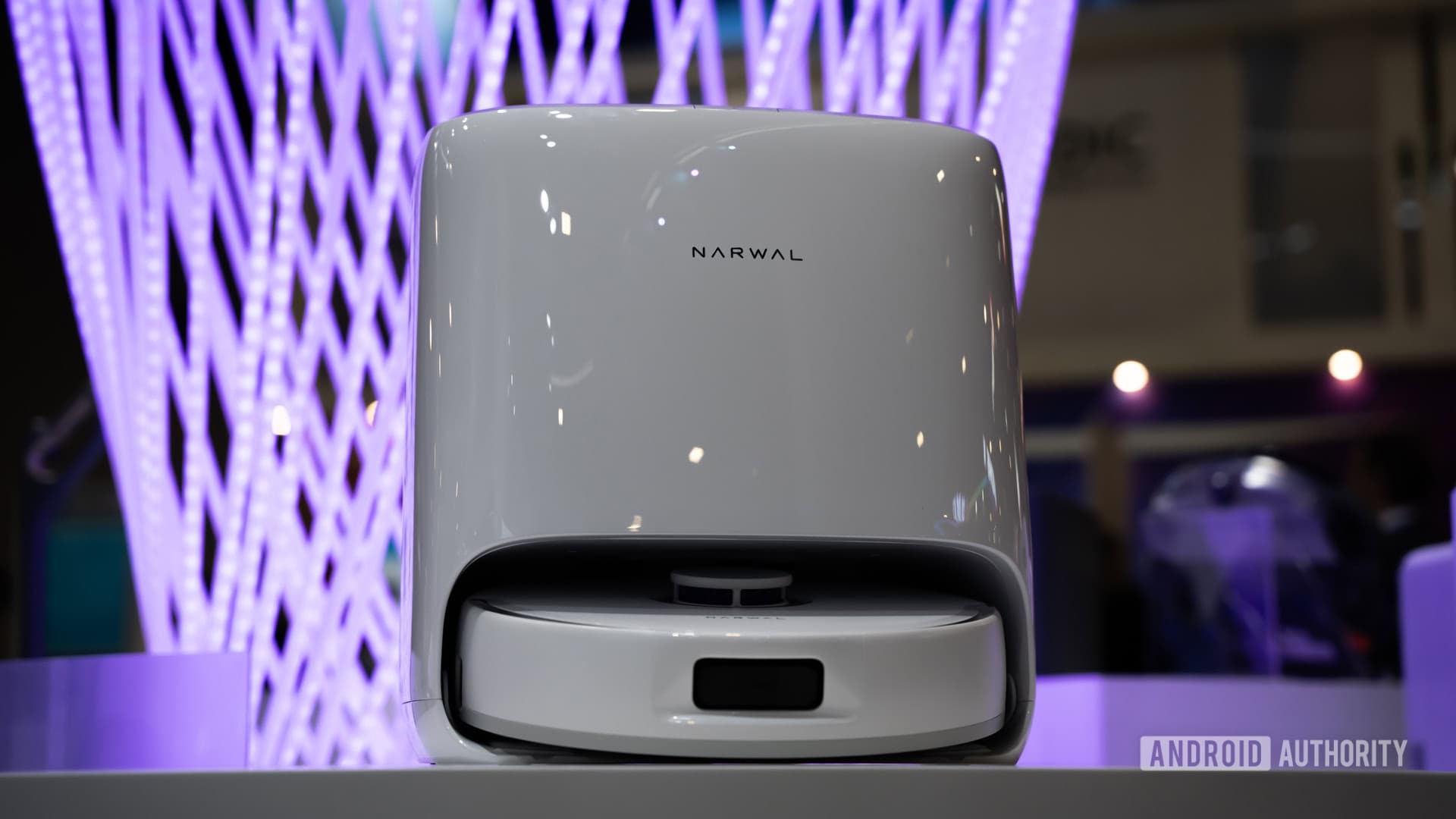 Narwal Flow 2 Debuts High-Suction Robovac With Item-Detection AI