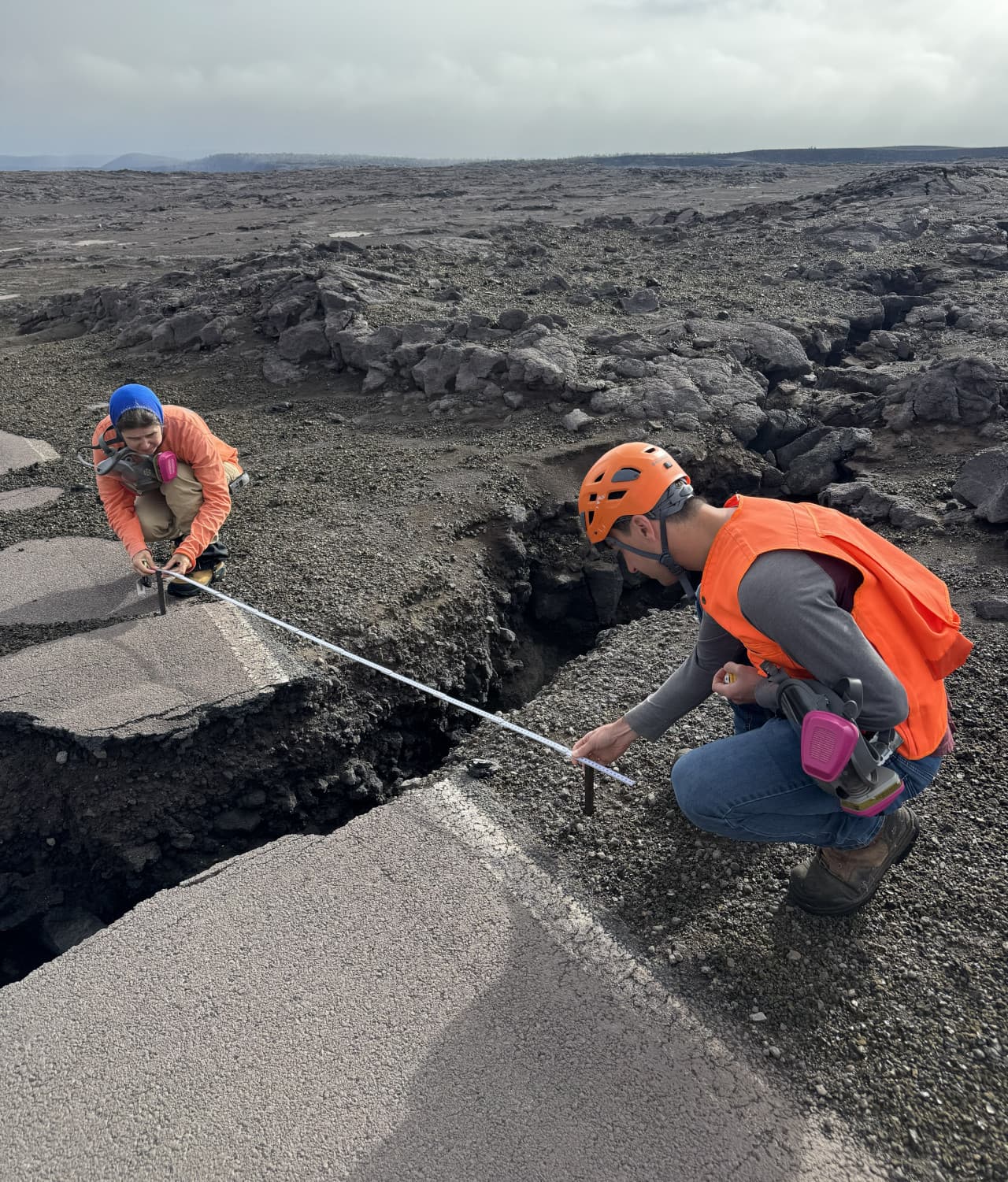 33-year-old Hawaiʻi resident airlifted from closed Kīlauea caldera dies