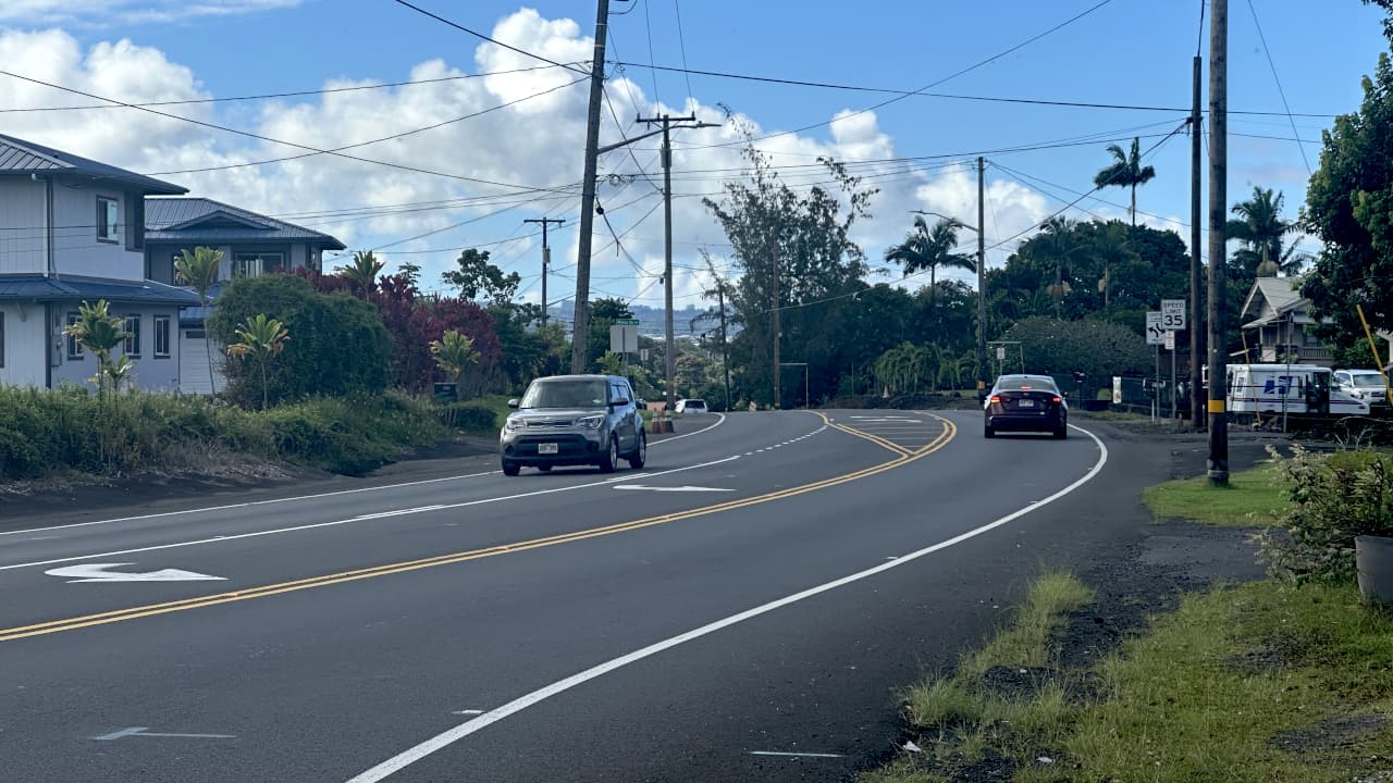 Lane shifts begin on Hilo's Kīlauea Avenue for school safety project