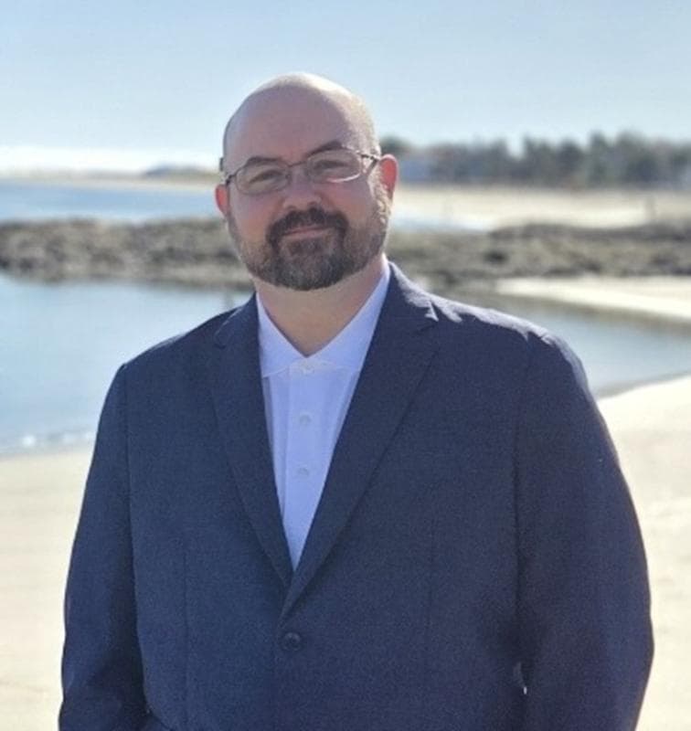 Beekeeper Nicolas Hamlin enters race for Maine House District 49