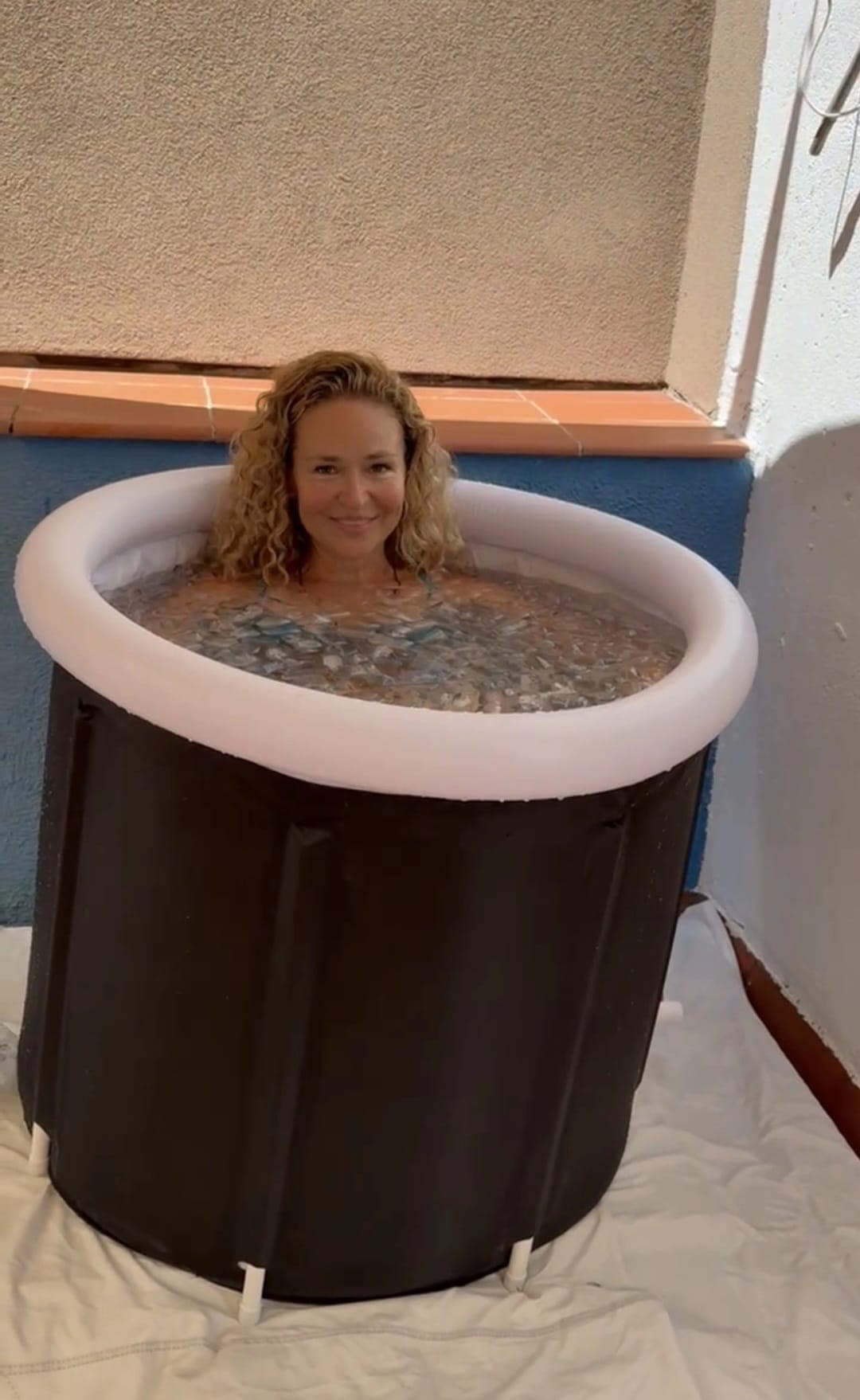 Barcelona workshop pairs breathwork and ice bath for mental resilience